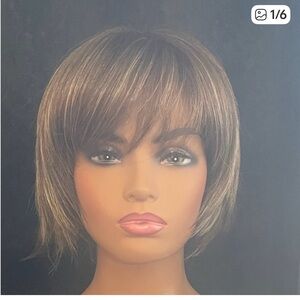 Rene of Paris (subtle highlights) Short Wig “PAX” in “Icy Oak-SR”